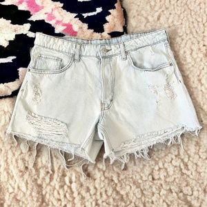 Women''s Light Wash 90s Boyfriend Distressed Denim Shorts Size 8